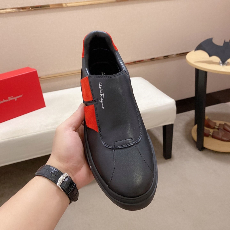 G*u*i casual shoes